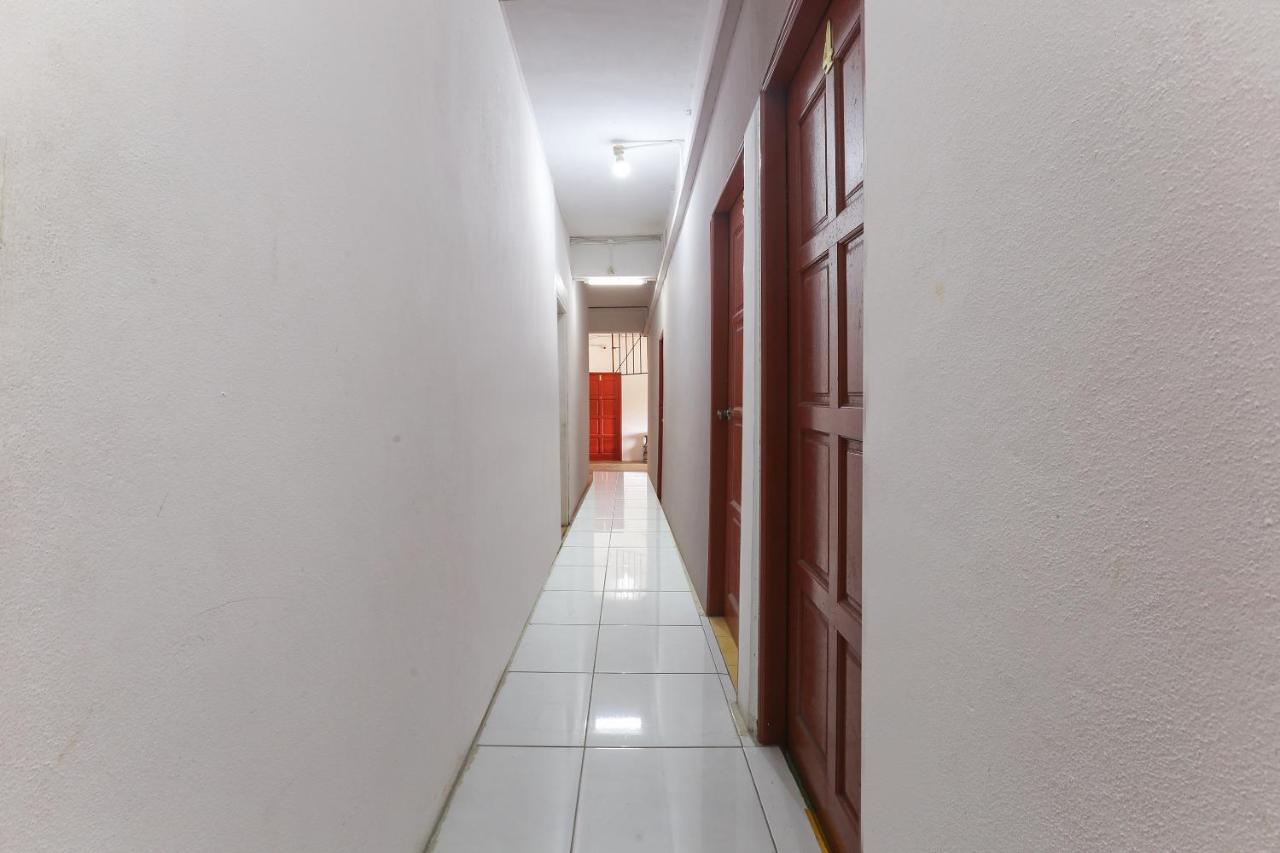Oyo 90321 Hotel Bajet Sri Manal Танах-Мерах Экстерьер фото