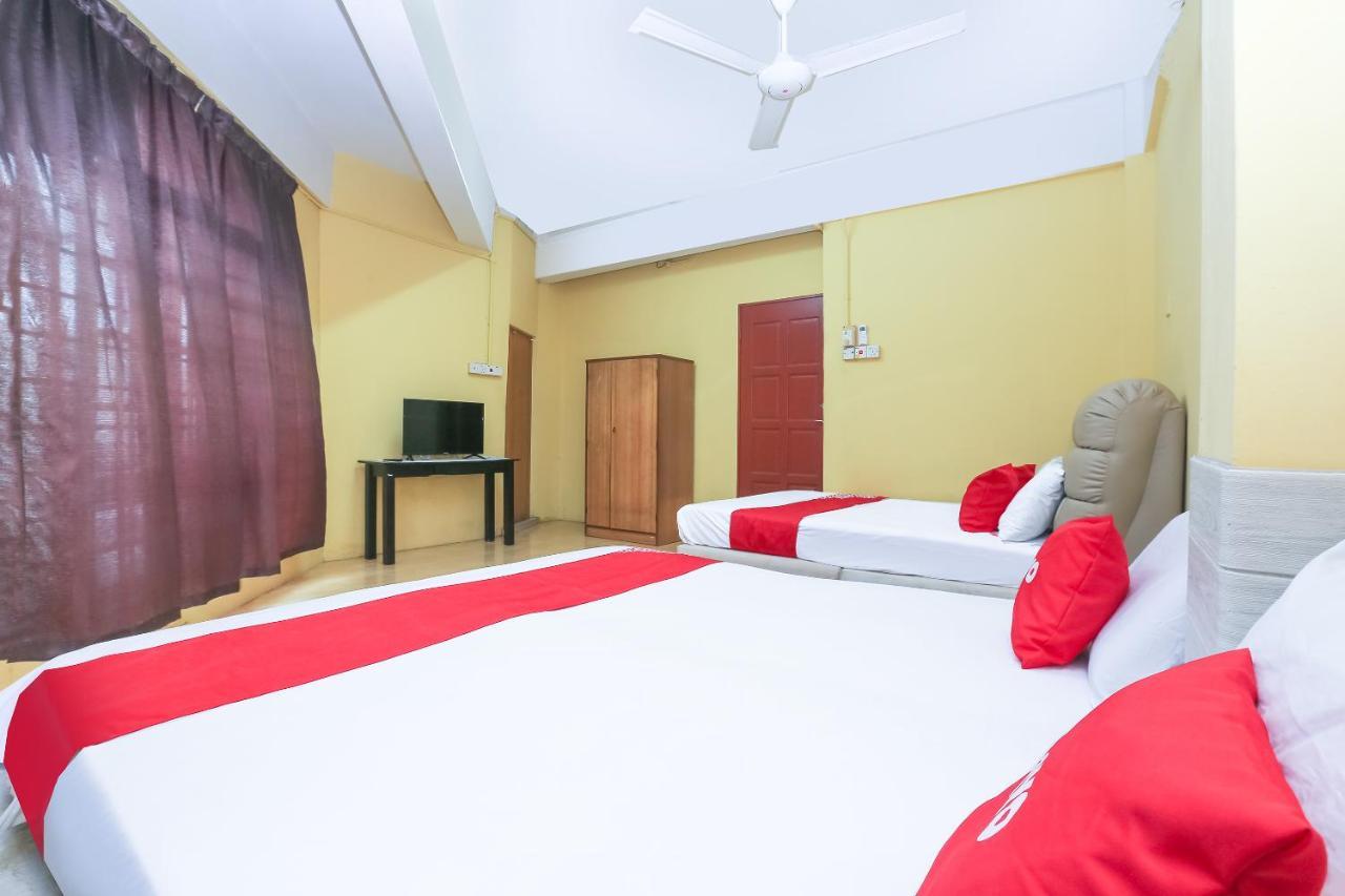 Oyo 90321 Hotel Bajet Sri Manal Танах-Мерах Экстерьер фото